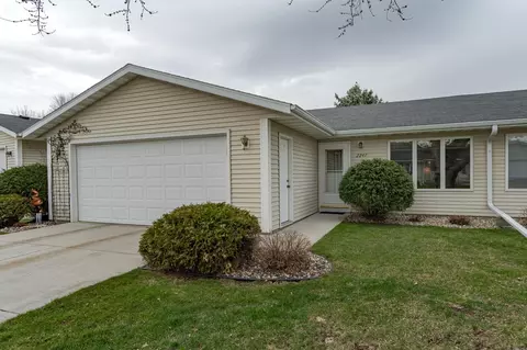 2247 30th Ave NW, Rochester, MN 55901