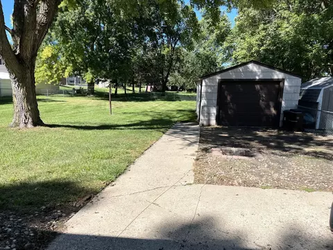 440 Cindy St, Windom, MN 56101 photo 37