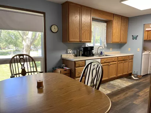 440 Cindy St, Windom, MN 56101 photo 10