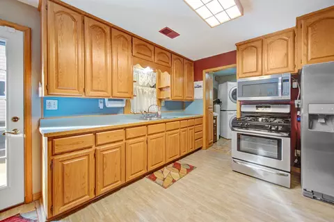 Kitchen - 1813 7th St NW, Faribault, MN 55021 photo 3 of 5