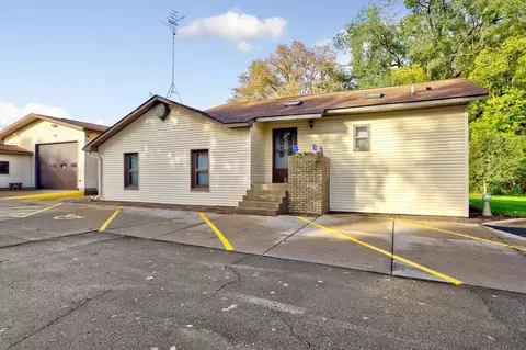 Exterior - 1813 7th St NW, Faribault, MN 55021 photo 7 of 21