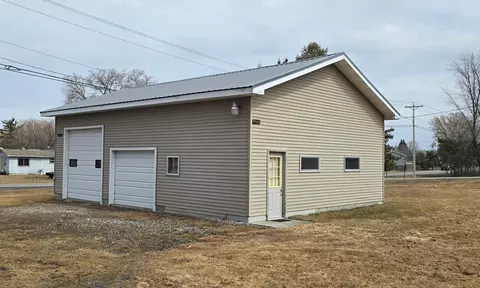 1800 3rd Ave E, International Falls, MN 56649