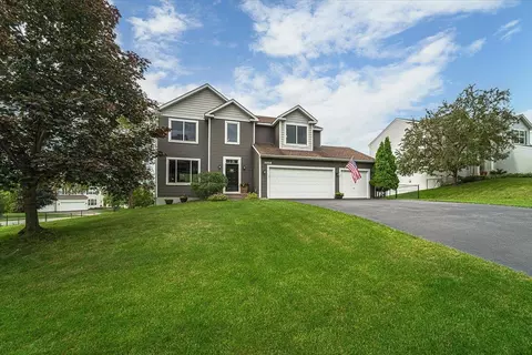8515 139th St, Savage, MN 55378