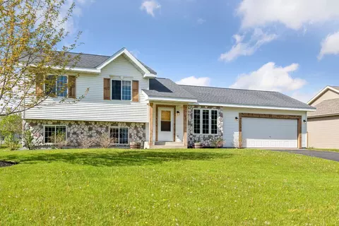 1937 W 7th St, New Richmond, WI 54017