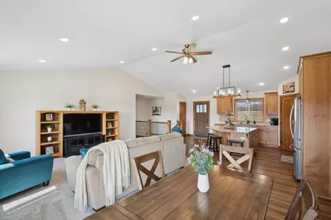Dining - 7205 63rd St NW, Maple Lake, MN 55358 photo 2 of 2