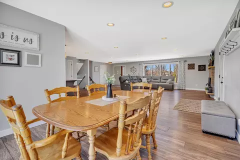 Dining - 440 8th Ave N, Cold Spring, MN 56320 photo 1 of 3