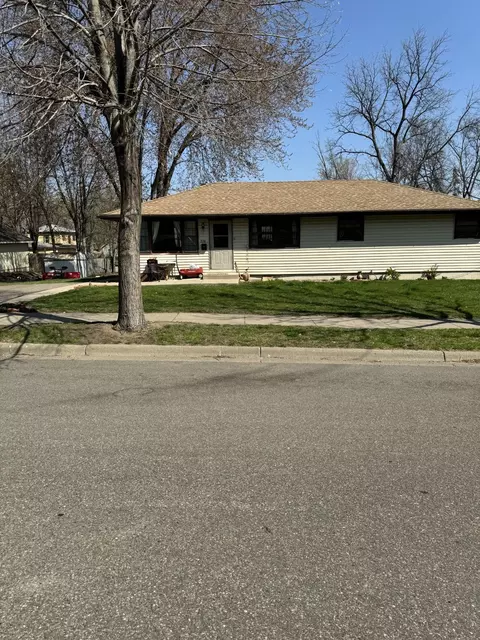 720 11th St W, Hastings, MN 55033