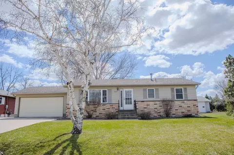 407 W 9th St, Morris, MN 56267