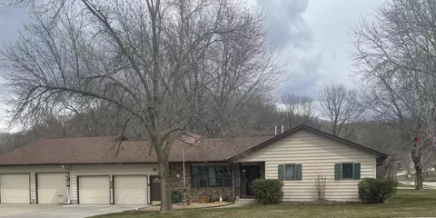 1723 Perlich Ave, Red Wing, MN 55066 photo 2