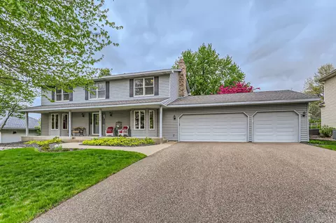 3408 Churchill Dr, Woodbury, MN 55125