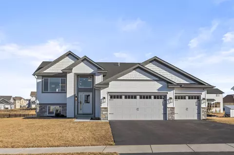 386 Neisen Ave W, Delano, MN 55328