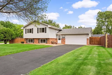 13185 Davenport St NE, Blaine, MN 55449