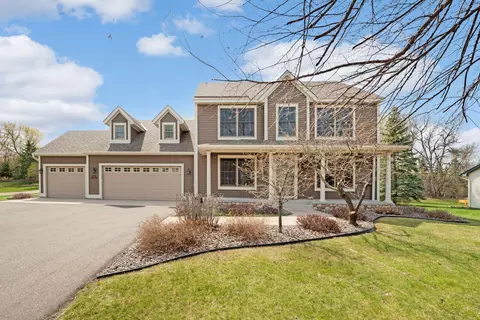 1666 Lakeland Cir, Centerville, MN 55038