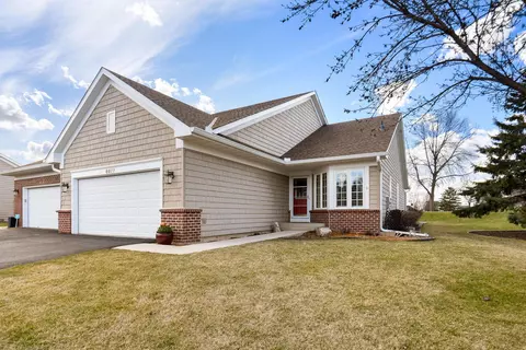 8977 Deer Run Dr, Victoria, MN 55386