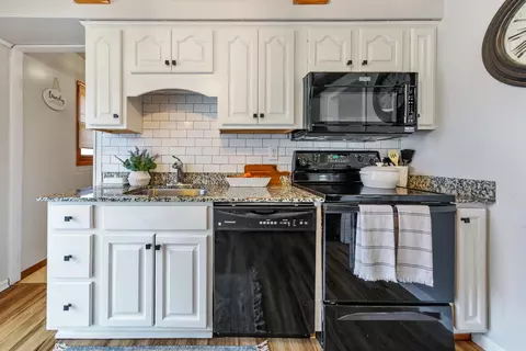 Kitchen - 8626 14th Ave S, Bloomington, MN 55425 photo 1 of 6