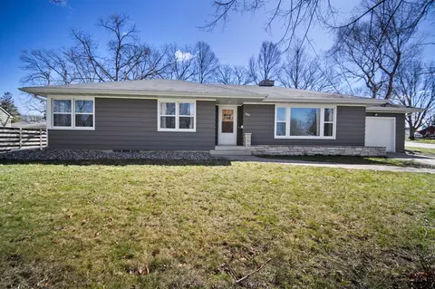 1071 Anderson Pl, Owatonna, MN 55060