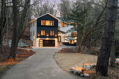 14755 Wychewood Rd, Minnetonka, MN 55345