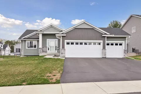 6700 Heritage Ave, Lino Lakes, MN 55038