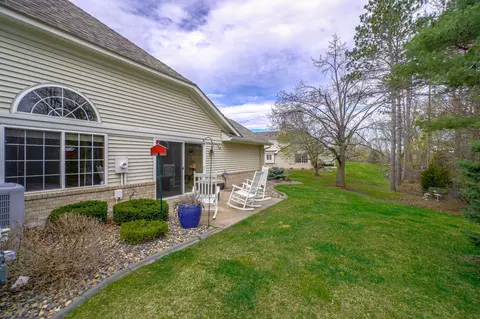 4418 Bay Ln, White Bear Lake, MN 55110