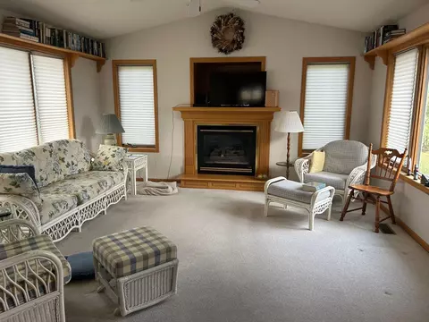 2406 10th St SW, Willmar, MN 56201 photo 8