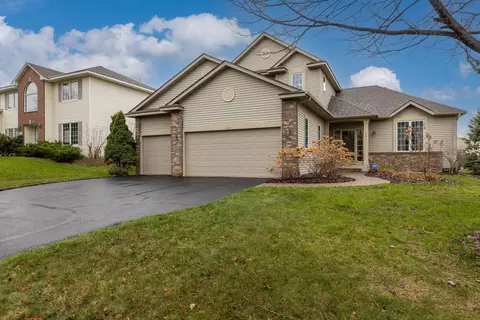 10611 Golden Eagle Trl, Woodbury, MN 55129