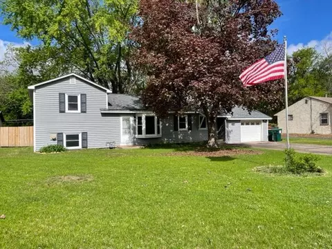 11038 6th St NE, Blaine, MN 55434