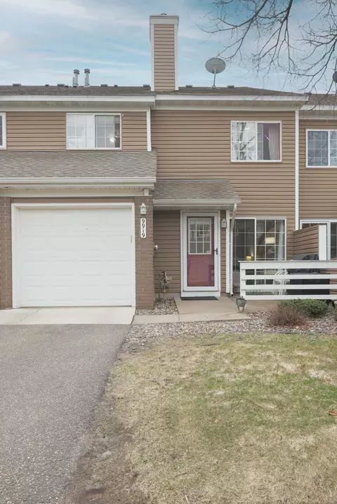 9919 Fillmore St NE, Blaine, MN 55434