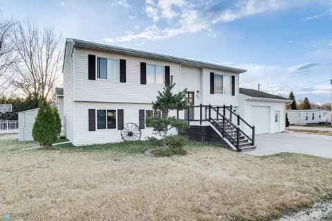 601 Willow Ct, Horace, ND 58047 photo 3