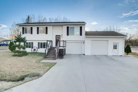 601 Willow Ct, Horace, ND 58047