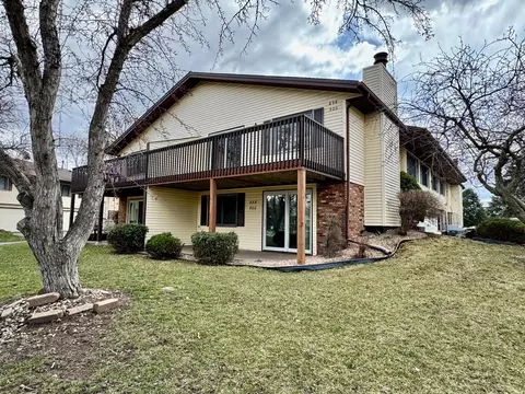 898 Heritage Ct W, Vadnais Heights, MN 55127
