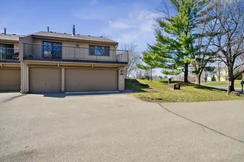 1467 Arden View Dr, Arden Hills, MN 55112