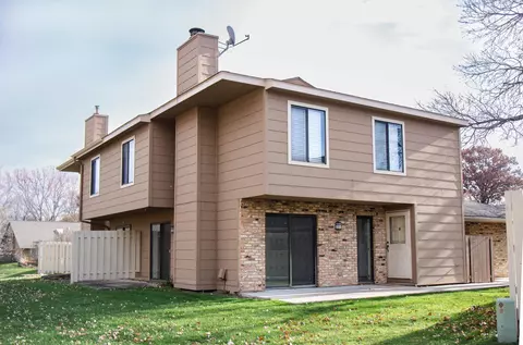2224 Mayfair Rd, Golden Valley, MN 55427