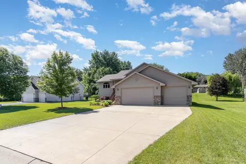 701 E Beaver St, Belle Plaine, MN 56011