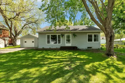 41 2nd St SW, Richmond, MN 56368