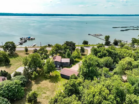 24012 N Lakeshore Dr, Glenwood, MN 56334