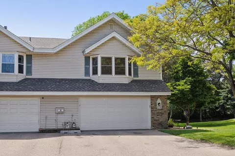 356 Upper Wood Way, Burnsville, MN 55337