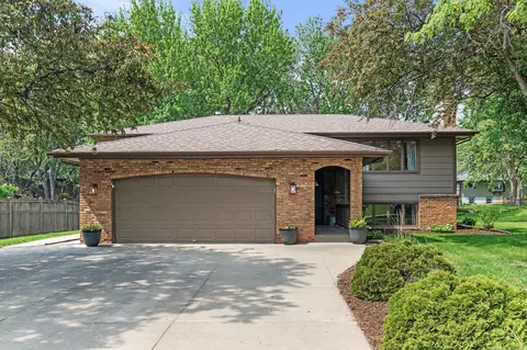 14715 Dunbar Ct, Apple Valley, MN 55124
