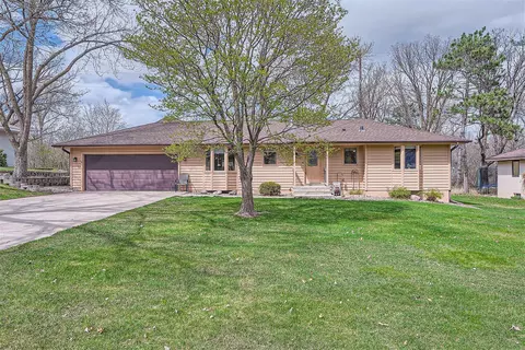 60 Eileen Cir, Burnsville, MN 55306