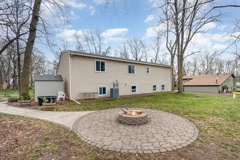 Exterior - 3111 Maple Dr, Prior Lake, MN 55372 photo 4 of 6