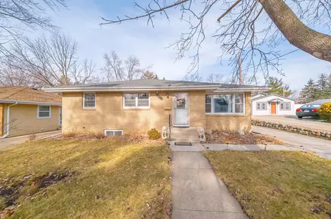 1027 43rd Ave NE, Columbia Heights, MN 55421