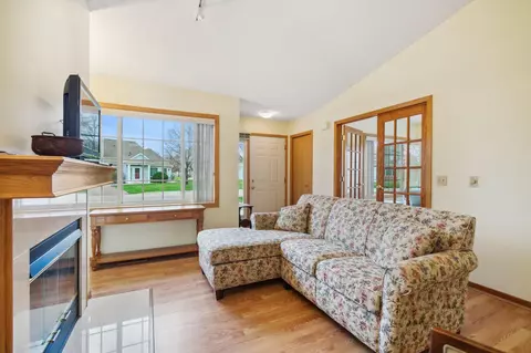 4139 Ruby Ln, Eagan, MN 55122 photo 5