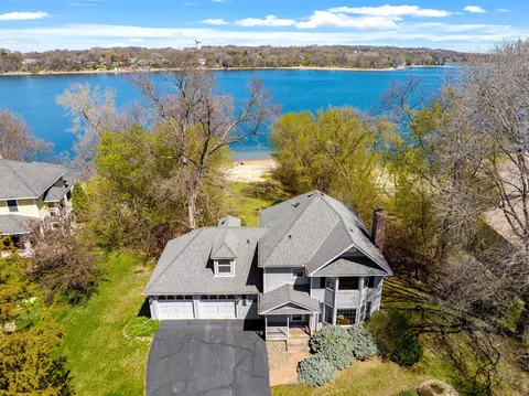 5520 Fairlawn Shores Trl SE, Prior Lake, MN 55372