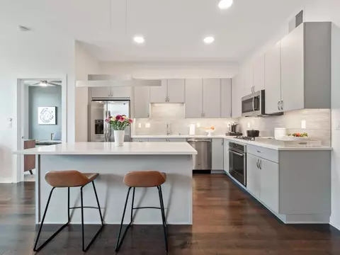1240 S 2nd St #510, Minneapolis, MN 55415