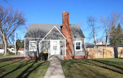 209 S 7th St, Olivia, MN 56277
