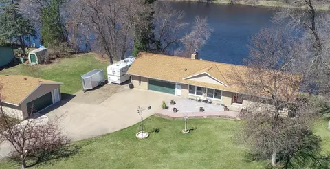 18197 Riverwood Dr, Little Falls, MN 56345