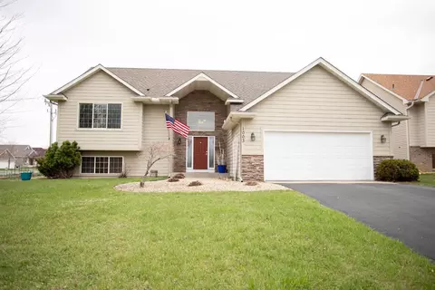1003 Pelto Path, Woodbury, MN 55129