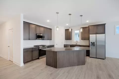 4377 Monarch Dr, Woodbury, MN 55129