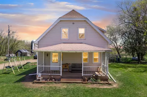 35614 Fox Rd, Hinckley, MN 55037