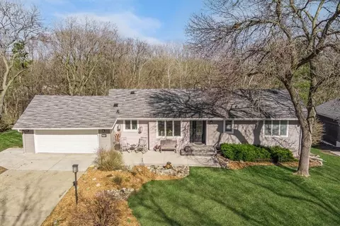 4909 Royal Oaks Dr, Minnetonka, MN 55343