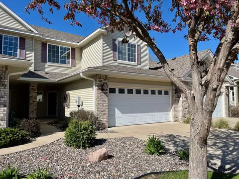 1801 Sunset Dr, Northfield, MN 55057